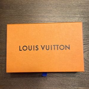 Louis Vuitton scarf or wallet box 100% Authentic
